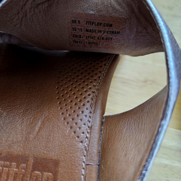 FitFlop Womens Rose Gold leather Thong Sandals Size 10 Style E18-323 - Picture 7 of 7